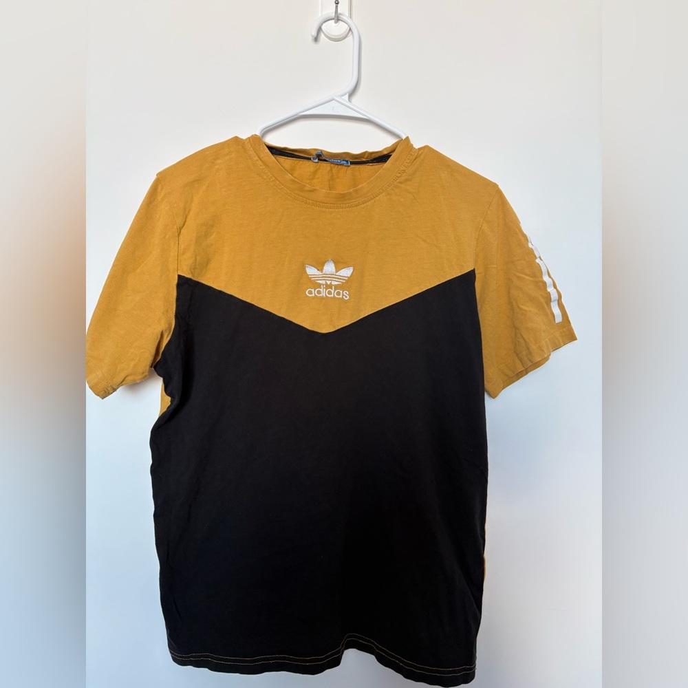 Yellow and black adidas men’s top